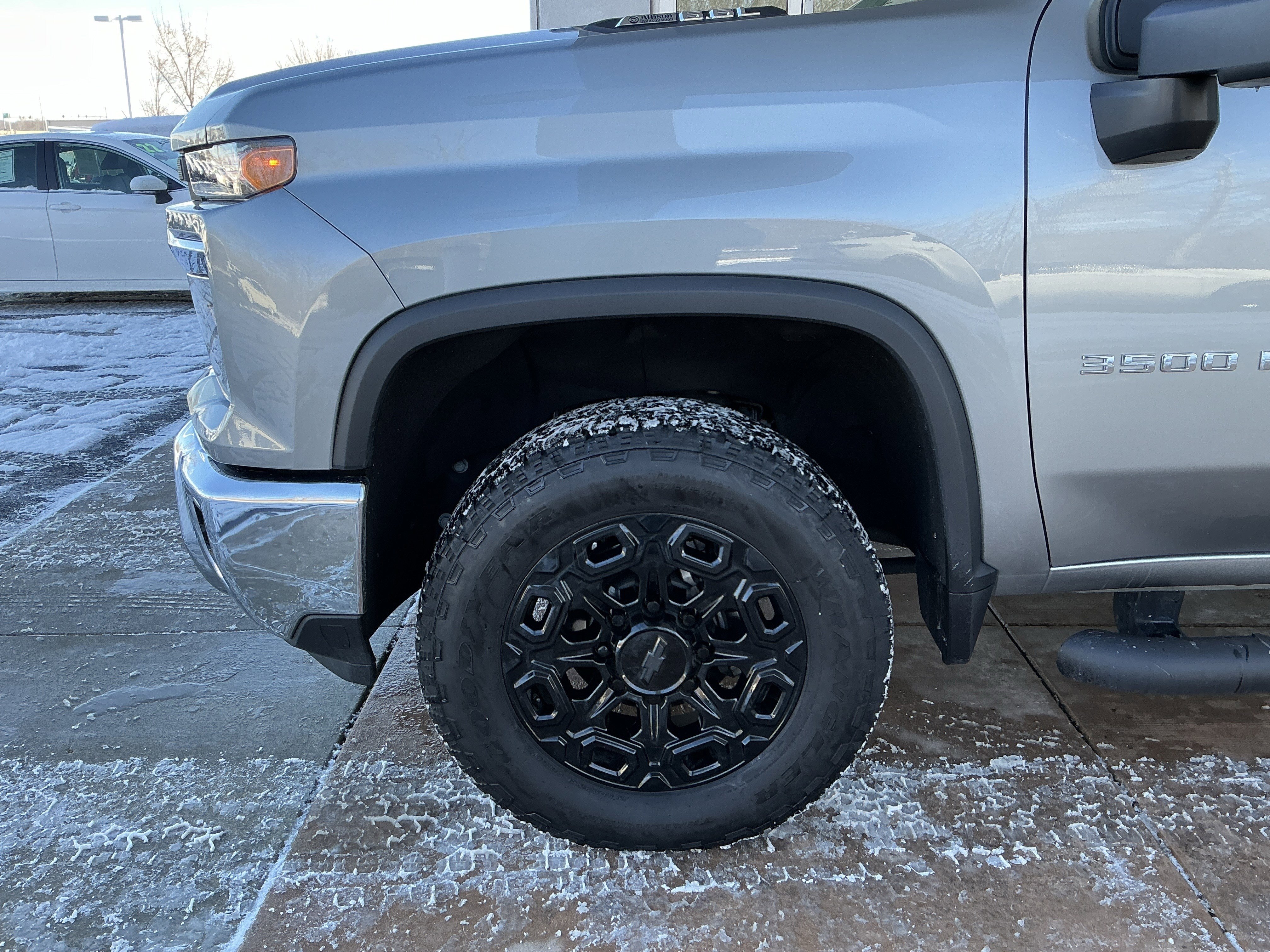 Used 2025 Chevrolet Silverado 3500 LT w/ Convenience Package image 25