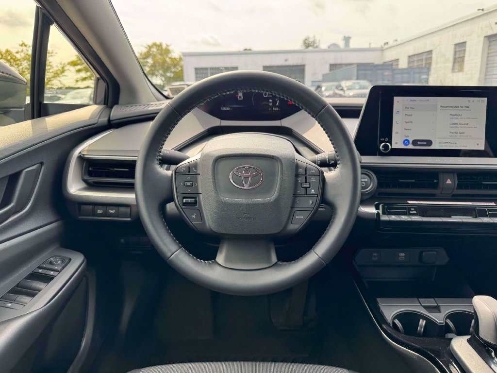Certified 2025 Toyota Prius LE AWD/4WD image 21