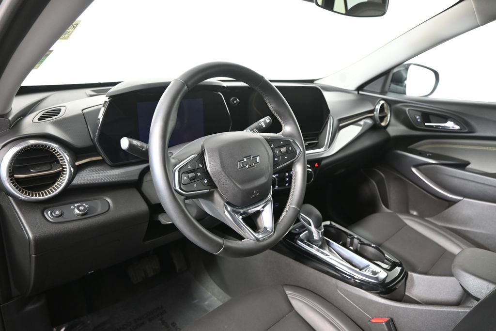 Used 2024 Chevrolet Trax ACTIV w/ Driver Confidence Package FWD image 22
