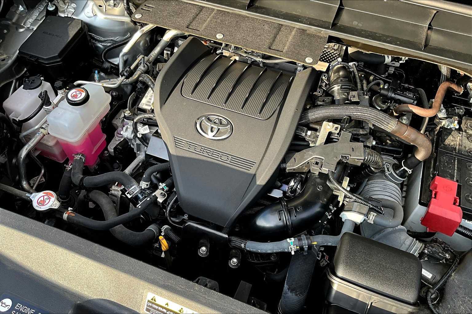 Used 2023 Toyota Highlander XLE AWD/4WD image 31