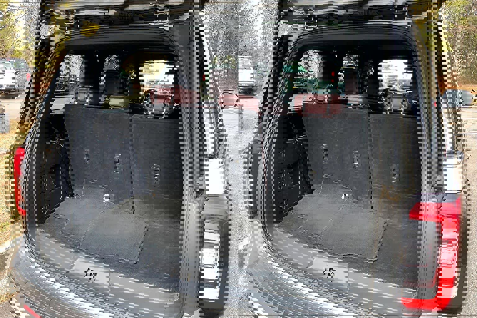 Used 2024 Ford Expedition Limited image 33