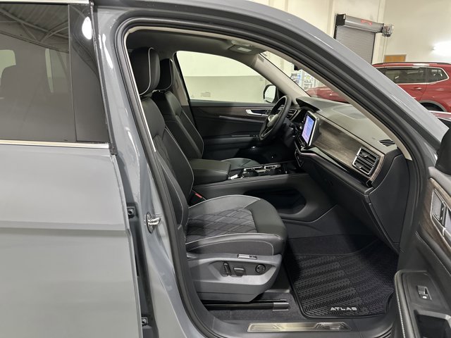 New 2026 Volkswagen Atlas SEL Premium R-Line image 37