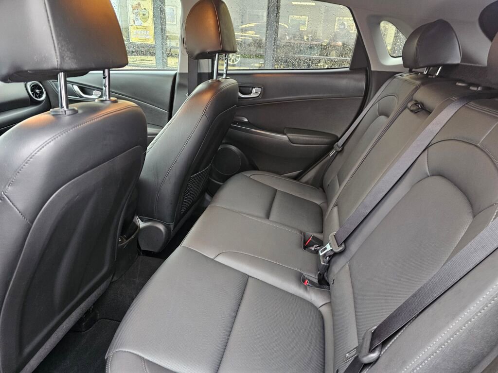 Used 2023 Hyundai Kona Limited image 13