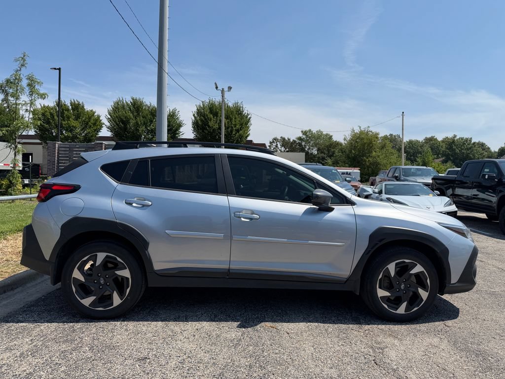 Used 2024 Subaru Crosstrek 2.5i Limited w/ Crosstrek Mirror Package AWD/4WD image 2