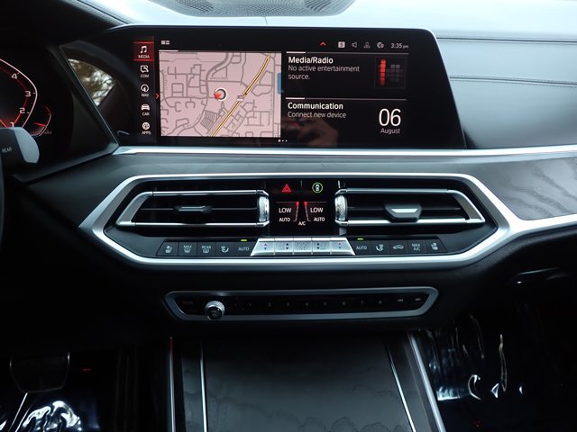 Used 2020 BMW X7 M50i AWD/4WD image 19