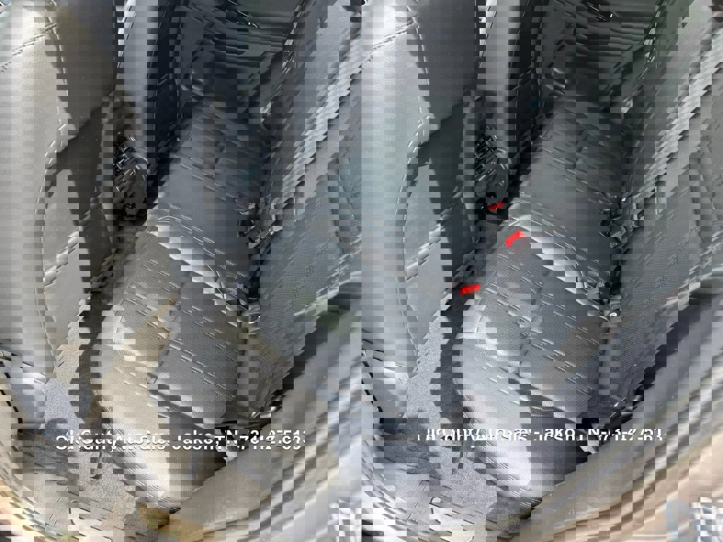 Used 2021 Land Rover Range Rover Evoque R-Dynamic S AWD/4WD image 19