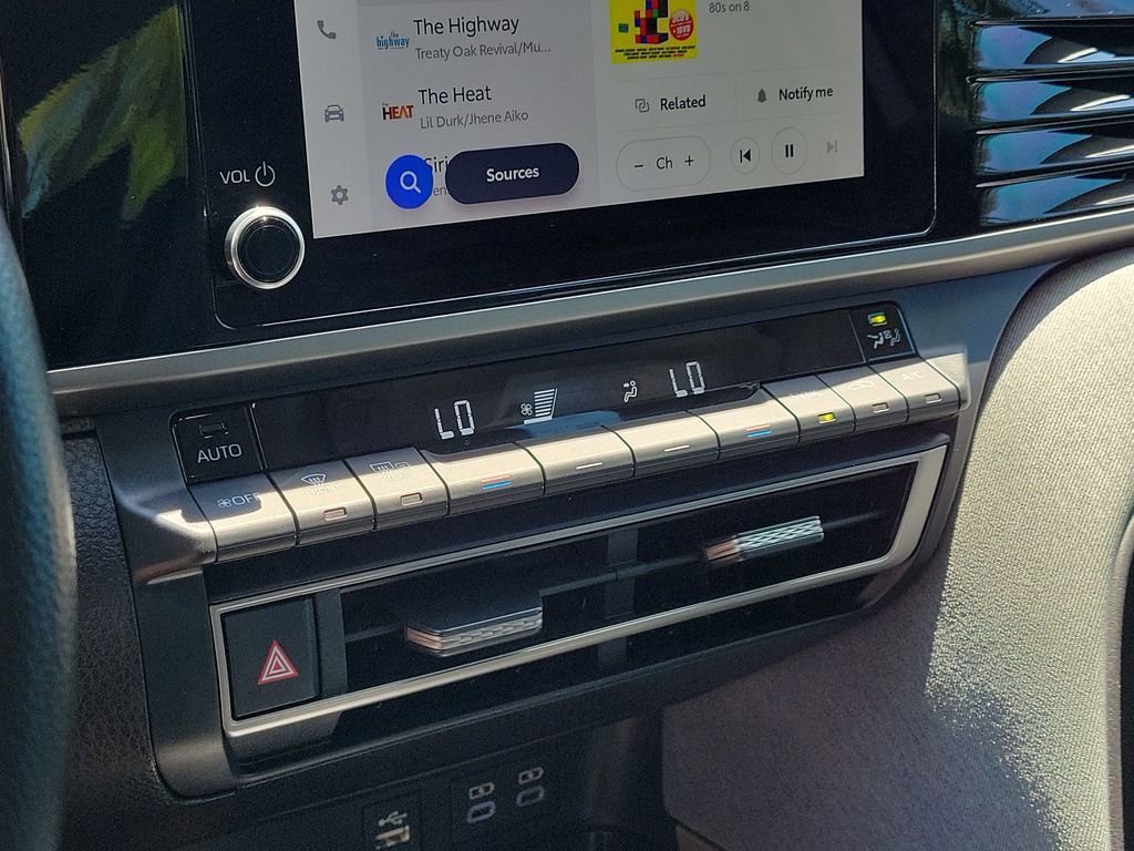 Used 2025 Toyota Camry LE FWD image 23