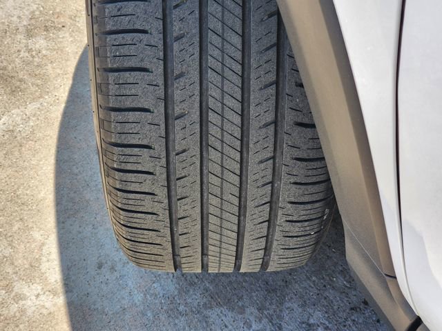 Used 2023 Buick Encore GX Preferred w/ Cold Weather Comfort Package image 11