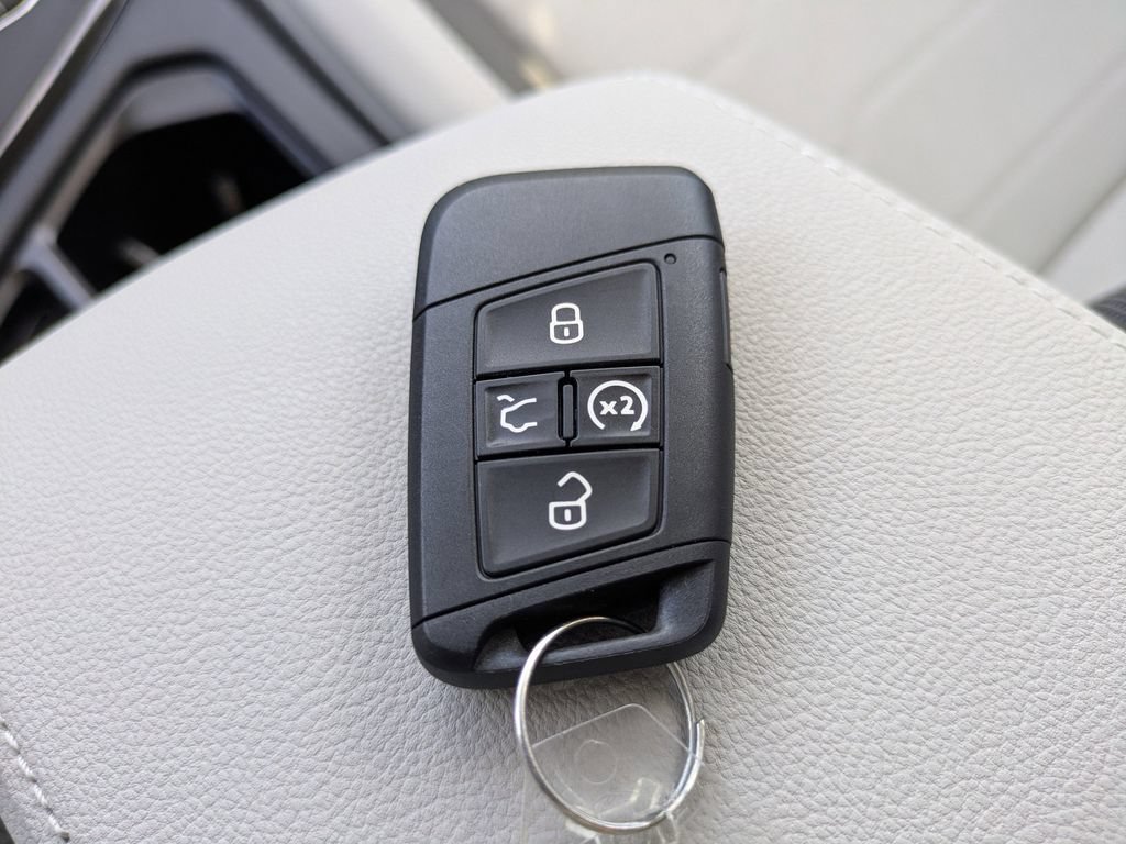New 2026 Volkswagen Taos SE AWD/4WD image 29