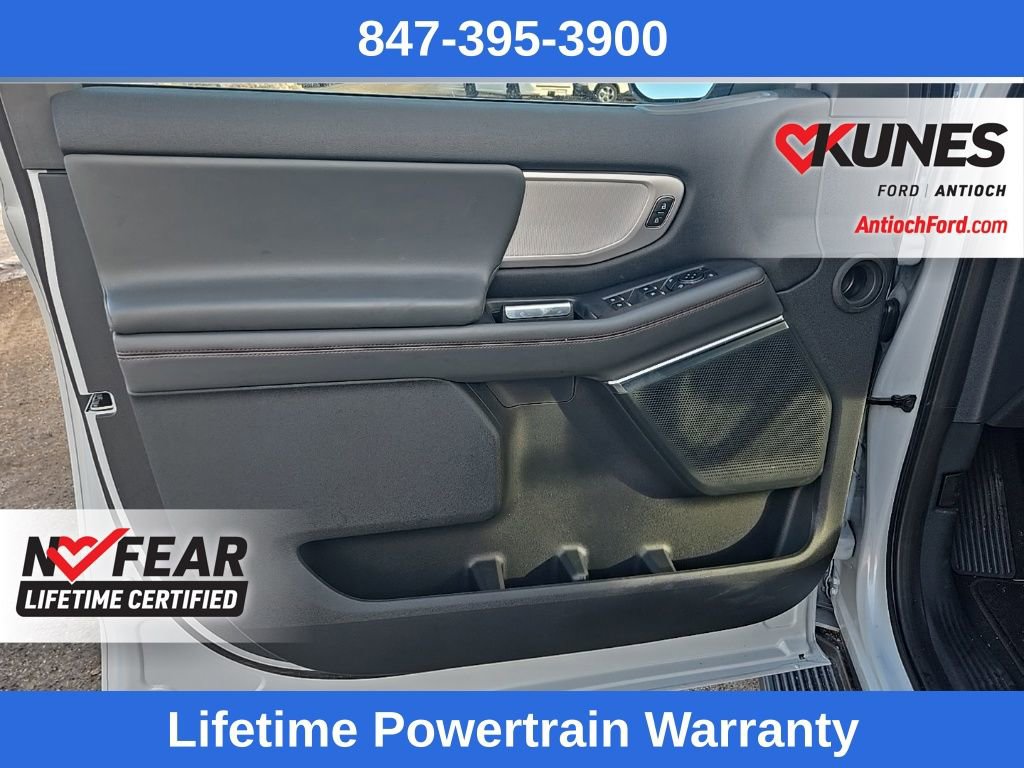 Used 2025 Ford Expedition Active image 16