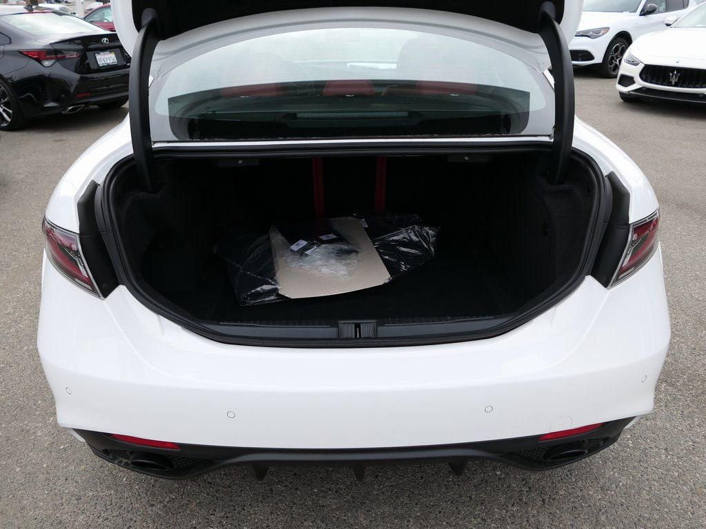 New 2025 Alfa Romeo Giulia AWD image 25