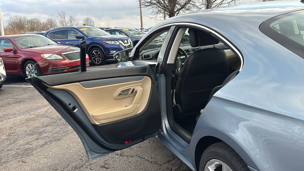 Used 2013 Volkswagen CC Sport image 27