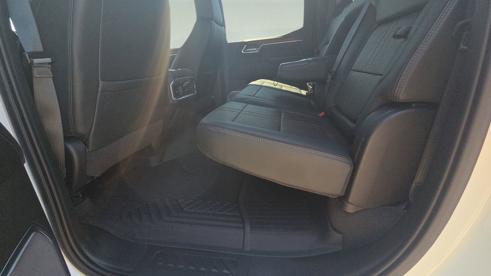 Used 2022 Chevrolet Silverado 1500 High Country w/ Z71 Off-Road Package image 20