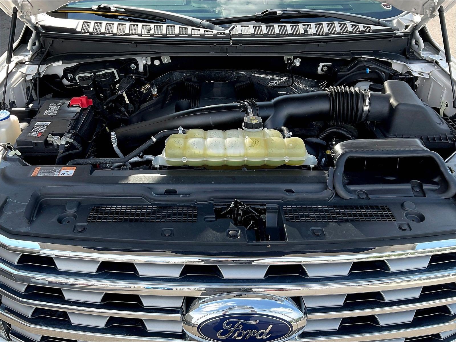 Used 2019 Ford Expedition Limited w/ Equipment Group 302A AWD/4WD image 30
