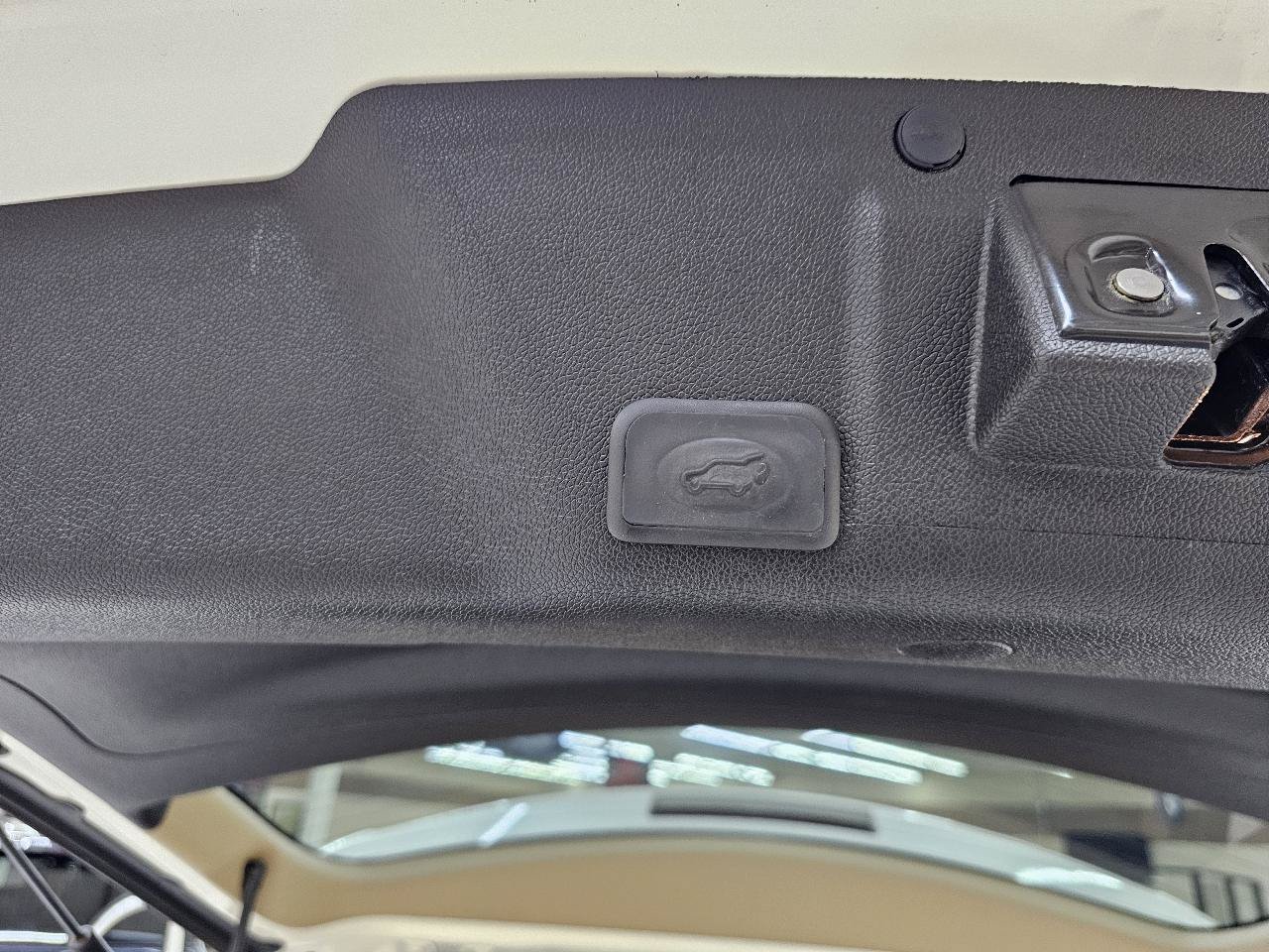 Used 2012 GMC Acadia Denali FWD image 14