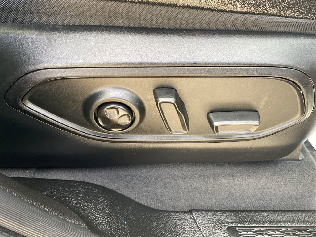 Used 2023 Jeep Grand Cherokee L Limited image 12