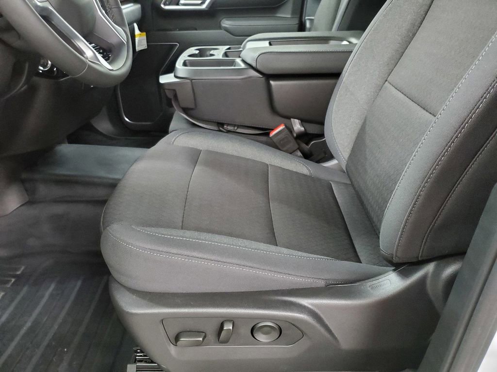 Used 2025 Chevrolet Silverado 2500 LT w/ All Star Edition AWD/4WD image 17
