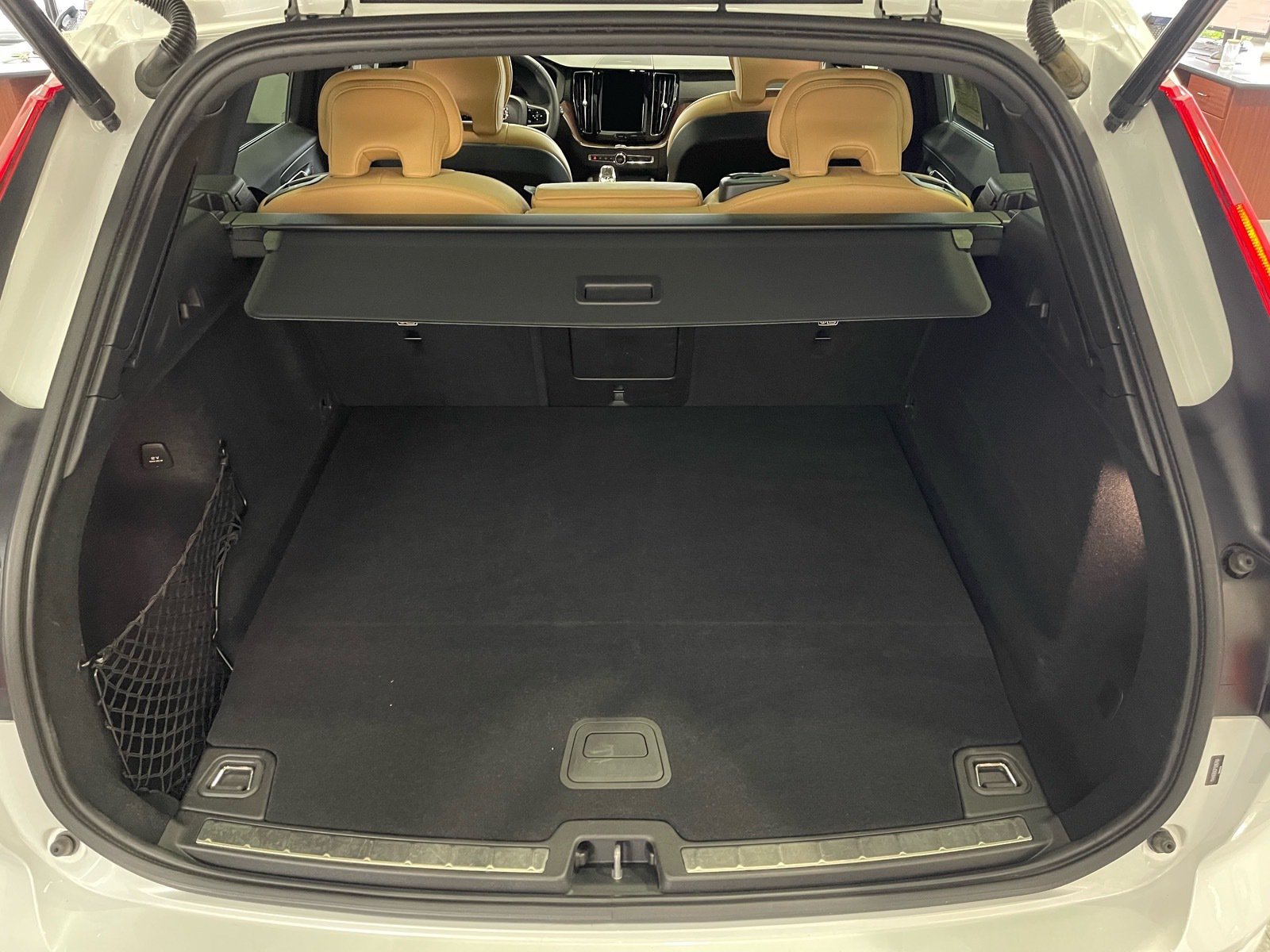 Used 2023 Volvo XC60 T8 Ultimate AWD/4WD image 34