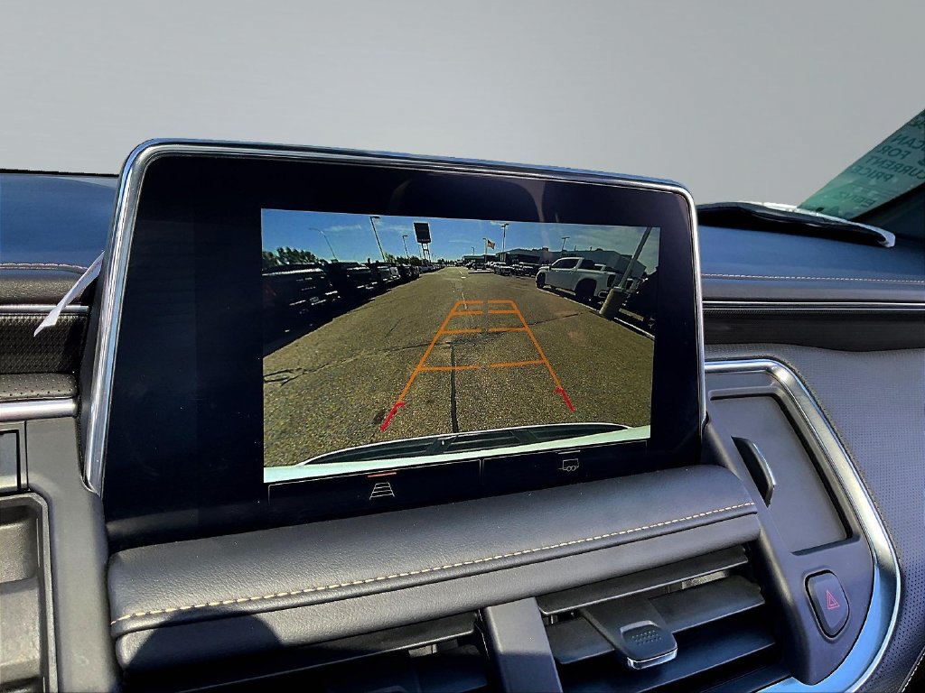 Used 2022 GMC Yukon XL AT4 AWD/4WD image 16