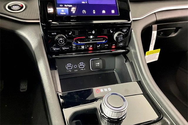 New 2025 Jeep Grand Cherokee Altitude image 7