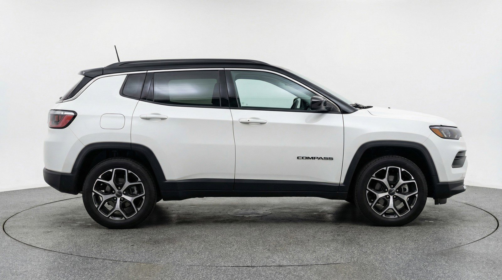 Used 2025 Jeep Compass Limited AWD/4WD image 11
