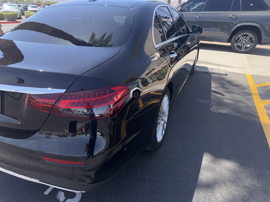 Used 2022 Mercedes-Benz E 350 Sedan image 4