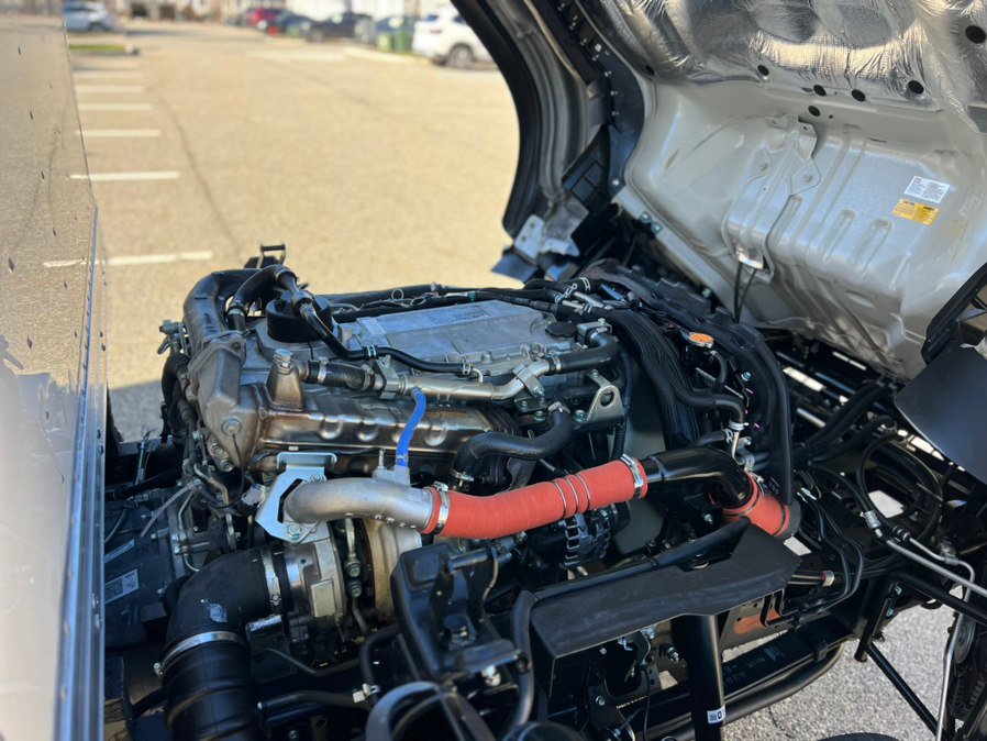 Used 2024 Isuzu NPR image 35