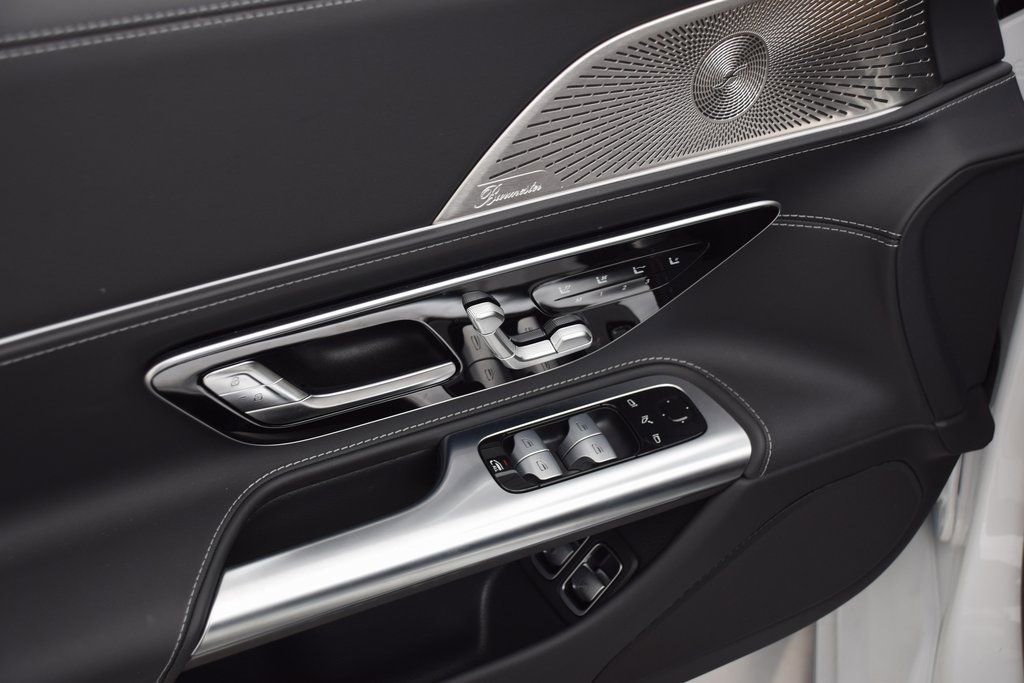 New 2025 Mercedes-Benz SL 63 AMG S e Performance 4MATIC image 17