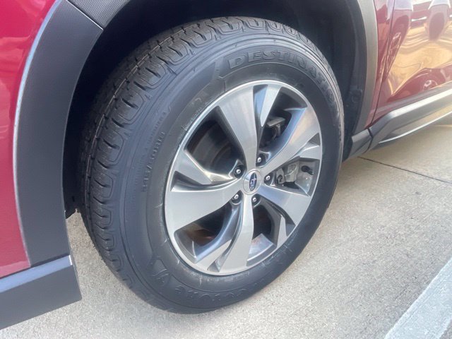 Used 2025 Subaru Ascent Premium AWD/4WD image 2