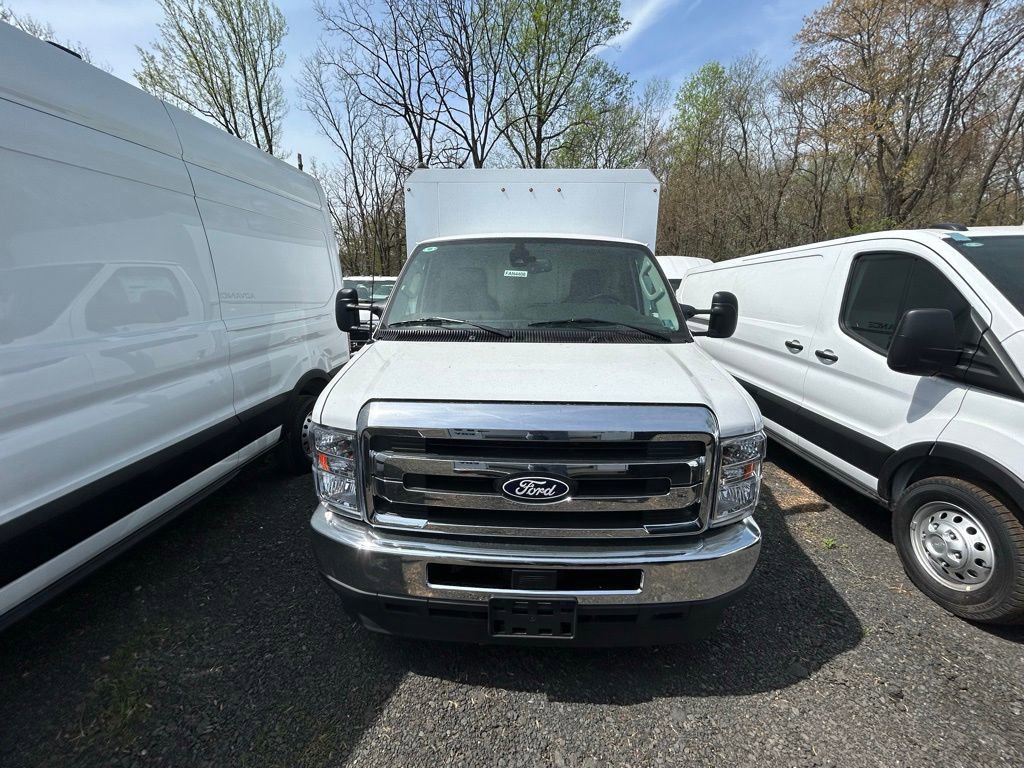 New 2026 Ford E-350 and Econoline 350 Super Duty w/ Power Equipment Group RWD image 2