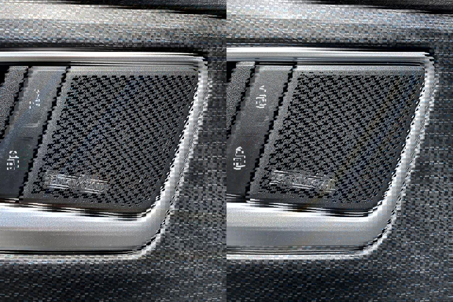 Used 2024 Volkswagen Atlas Cross Sport SEL Premium R-Line image 37