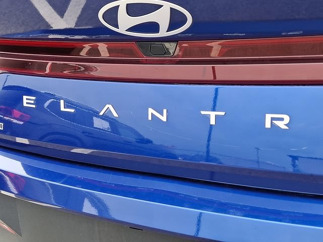 Used 2024 Hyundai Elantra SEL FWD image 30