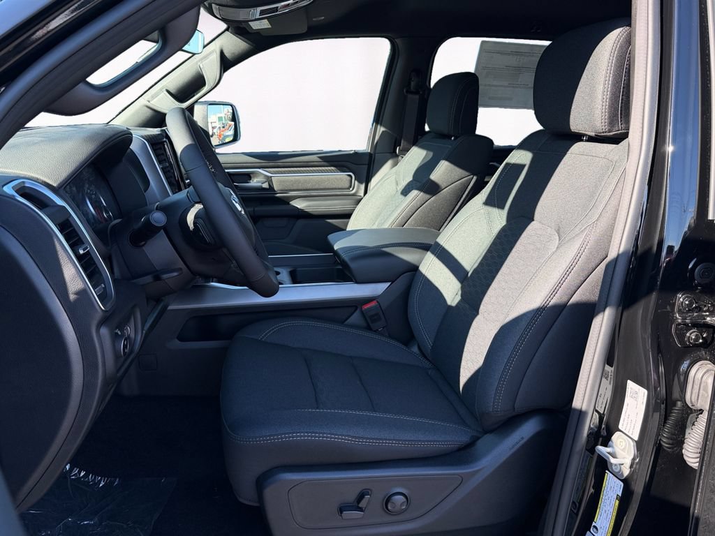 New 2026 RAM 1500 Big Horn AWD/4WD image 9