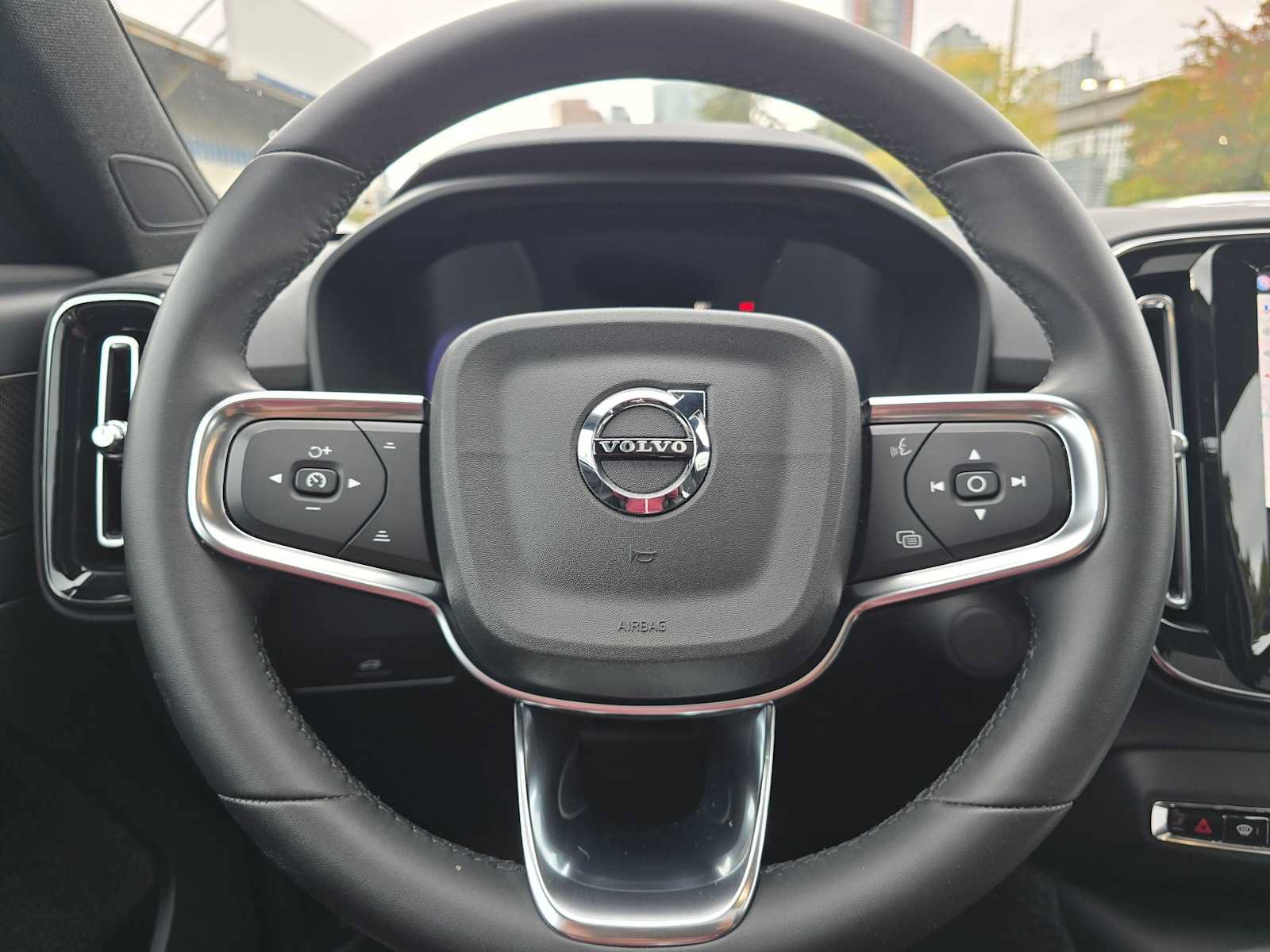 Certified 2023 Volvo C40 P8 Recharge Ultimate w/ Protection Package Premier AWD/4WD image 25