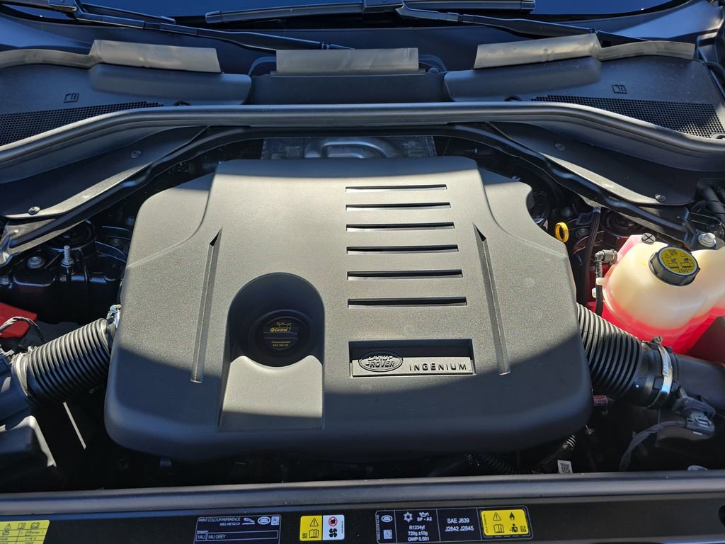 New 2026 Land Rover Range Rover SE image 32