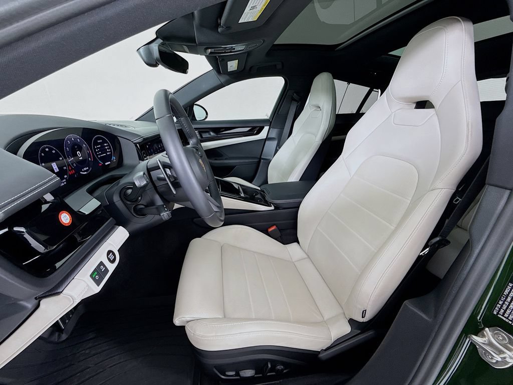 Certified 2025 Porsche Panamera 4 AWD/4WD image 5