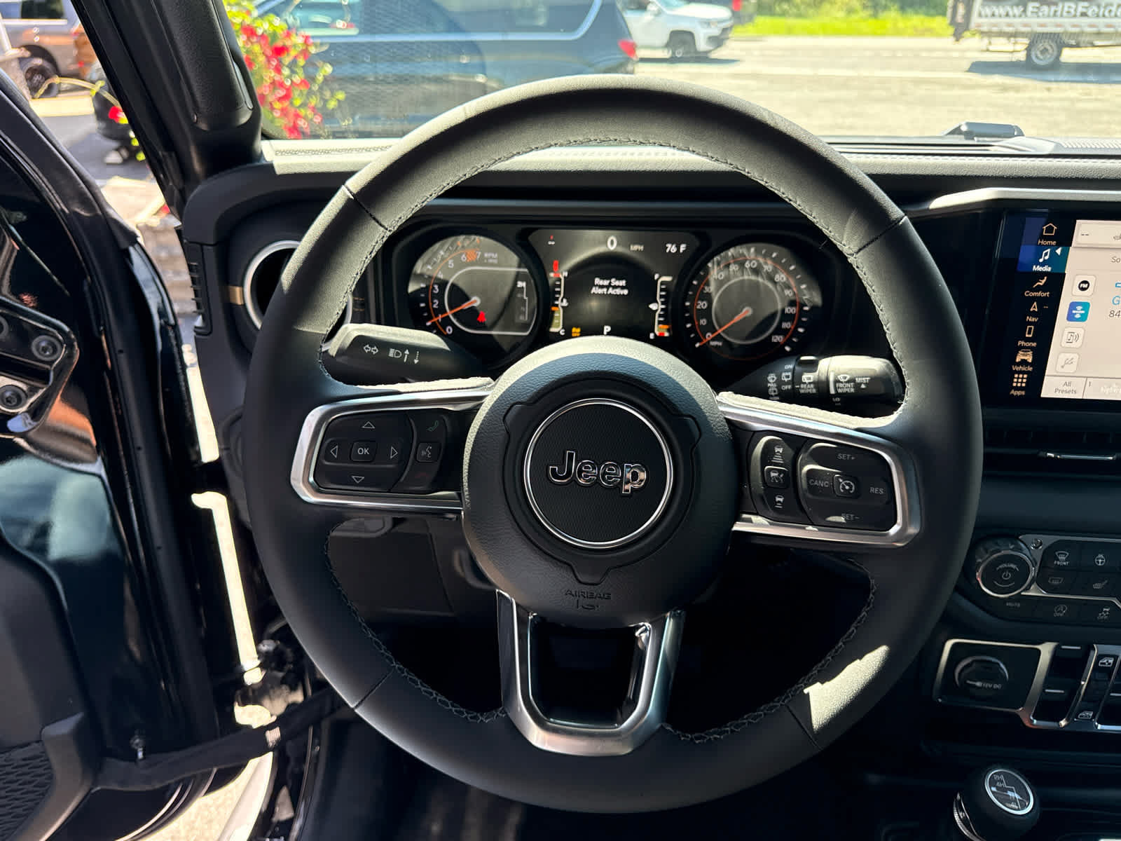 New 2027 Jeep Wrangler Unlimited Sahara AWD/4WD image 18