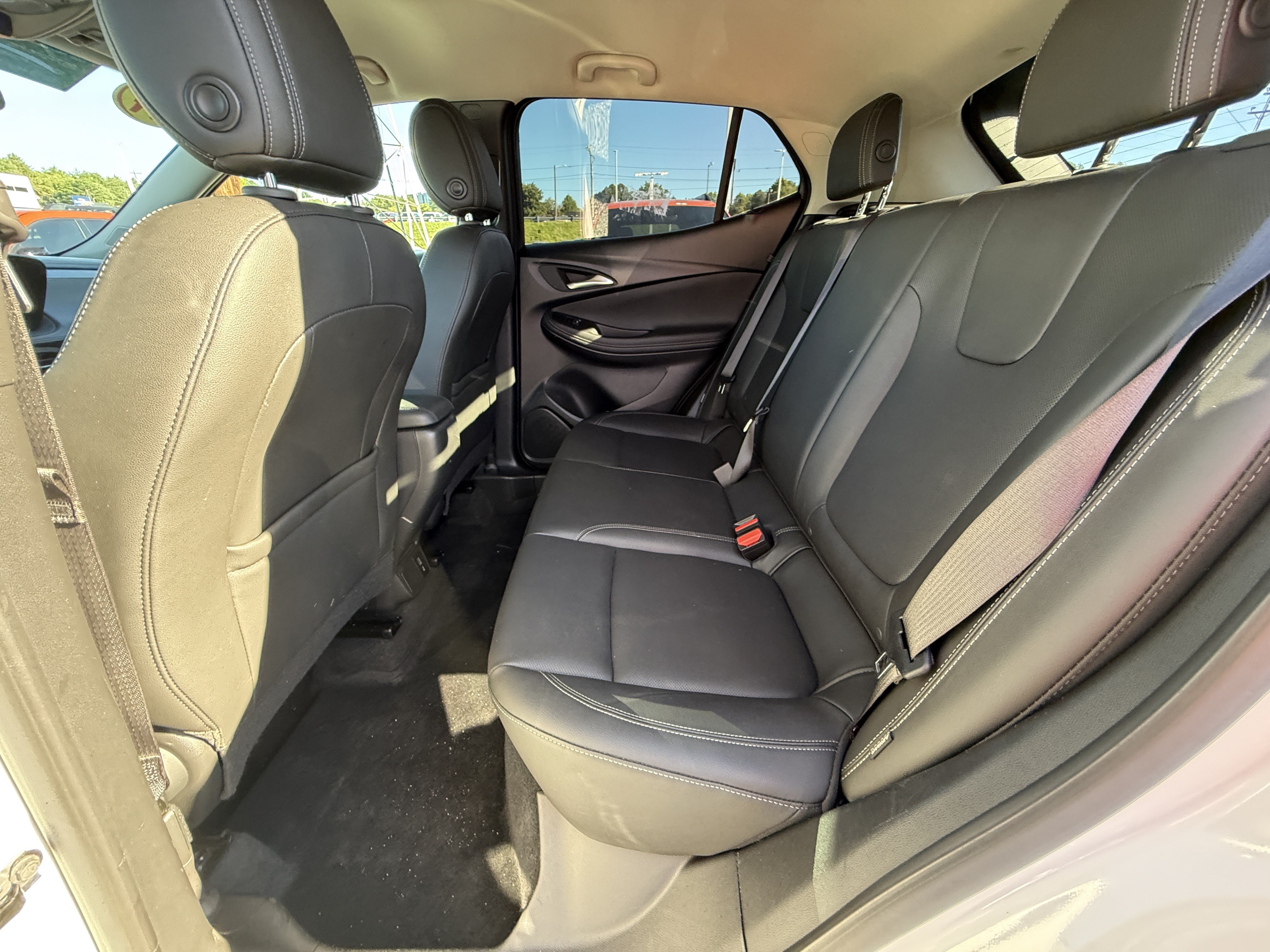 Used 2024 Buick Encore GX Sport Touring FWD image 30