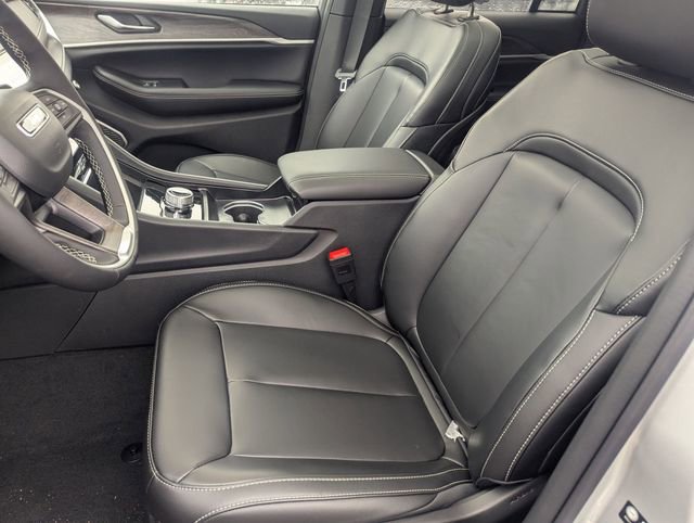 New 2026 Jeep Grand Cherokee Limited image 9