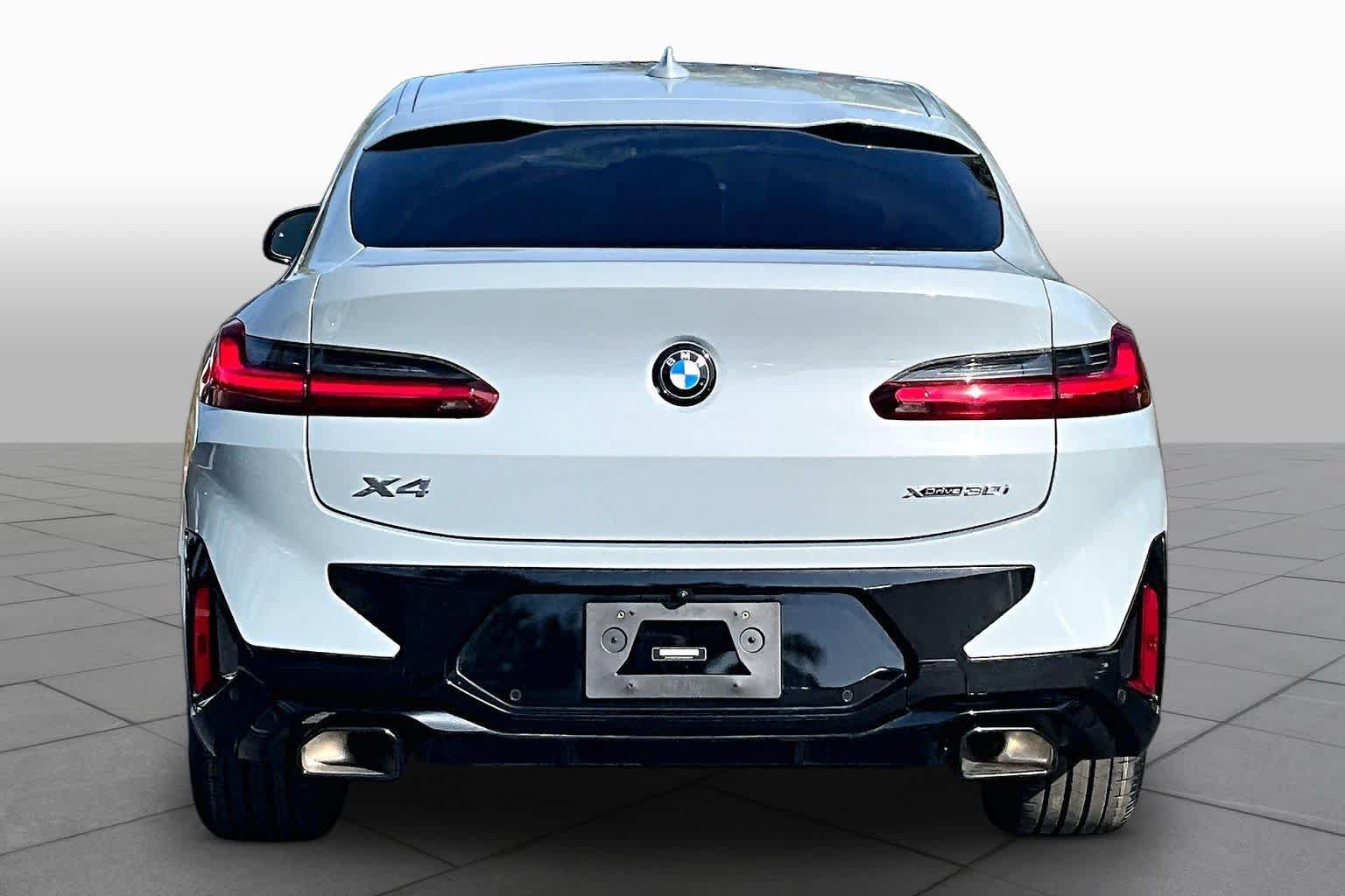 Used 2023 BMW X4 xDrive30i w/ M Sport Package AWD/4WD image 5