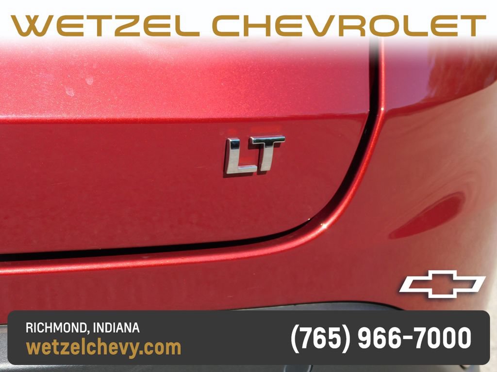 Used 2025 Chevrolet Trax LT w/ Driver Confidence Package FWD image 37
