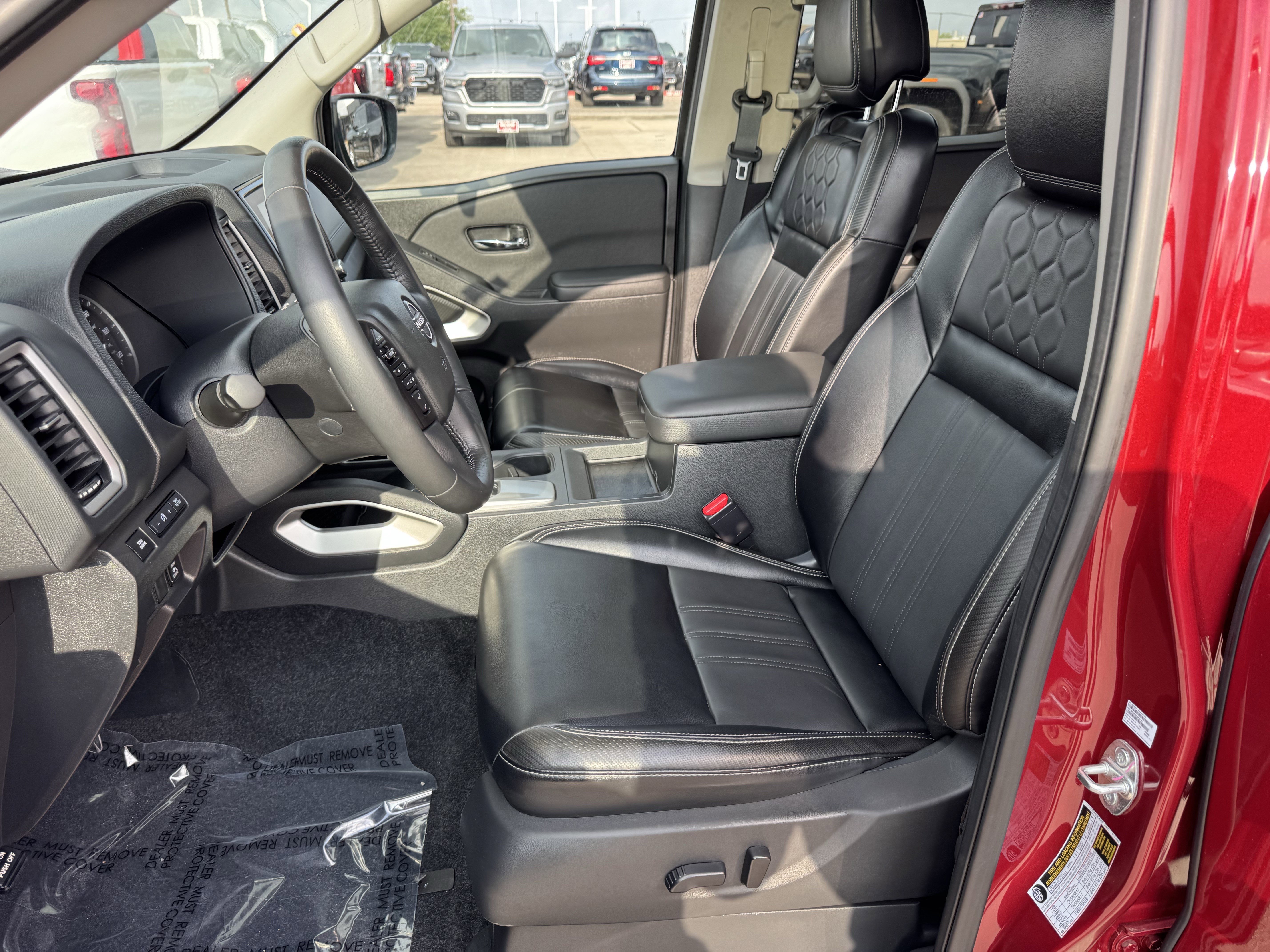 Used 2024 Nissan Frontier SL RWD image 28