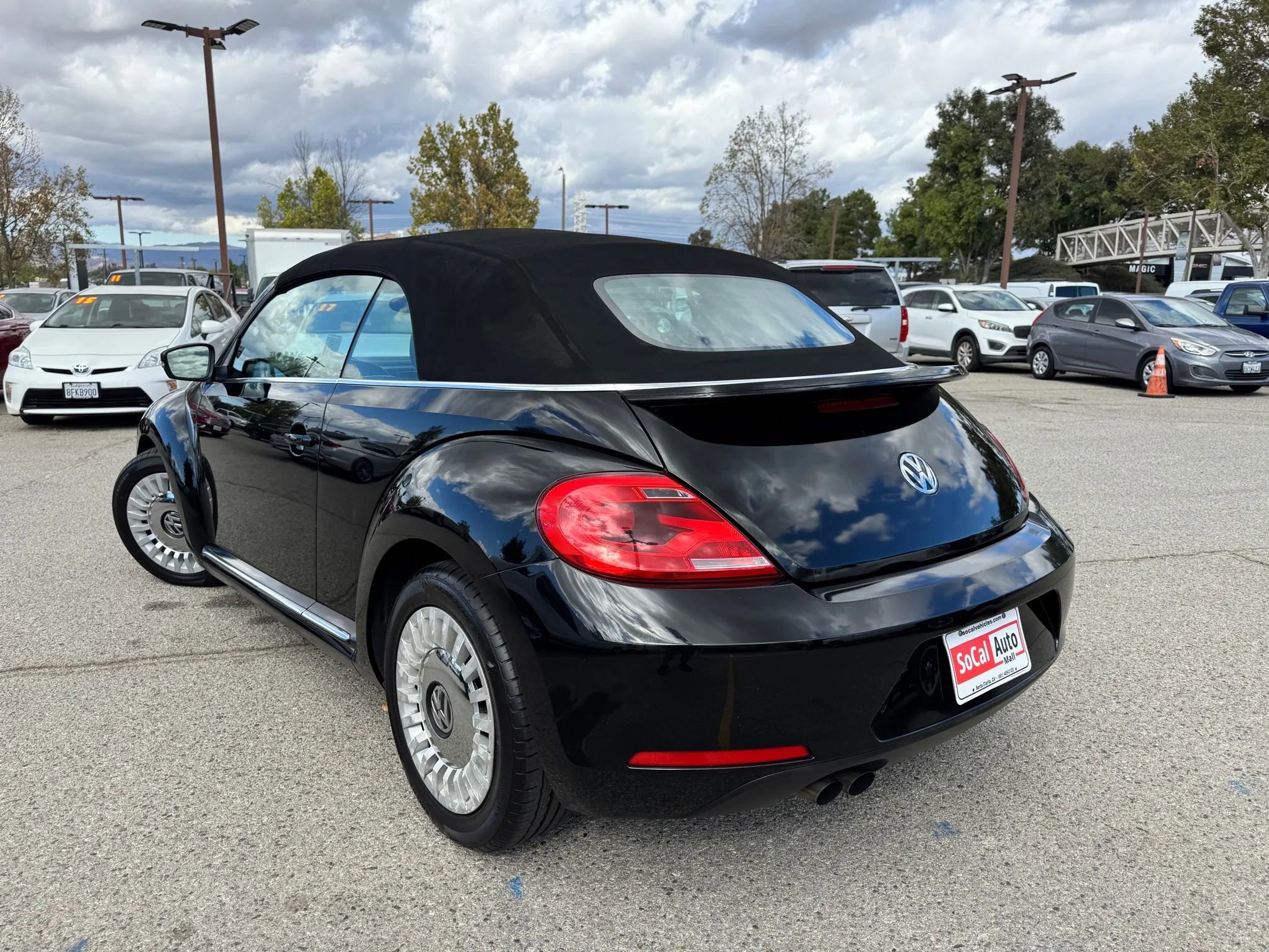 Used 2015 Volkswagen Beetle 1.8T image 5