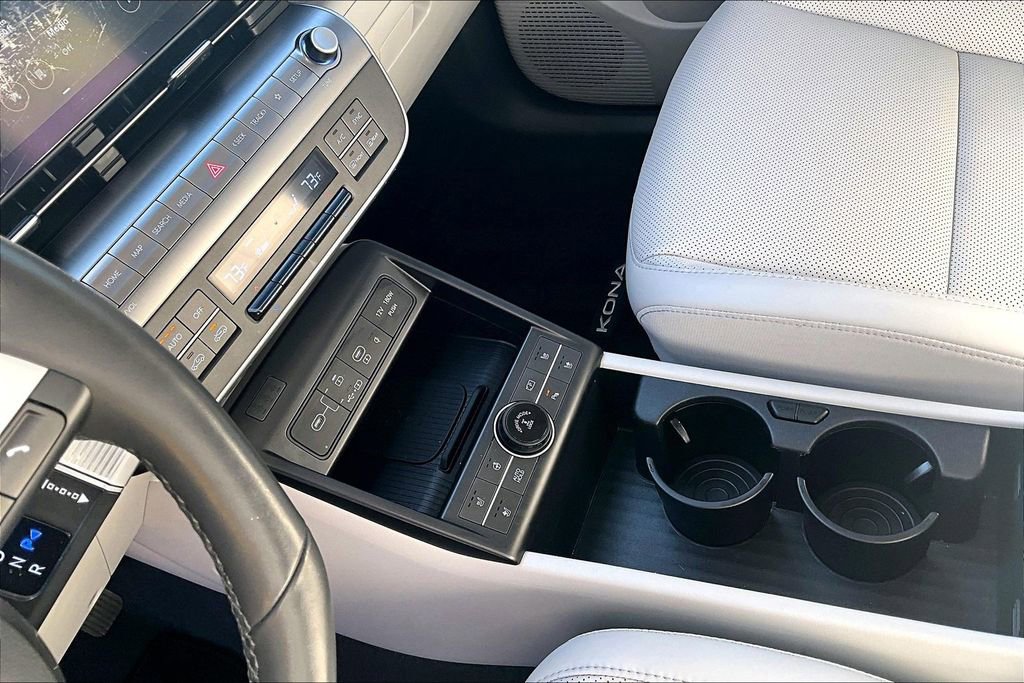 Used 2024 Hyundai Kona Limited image 18