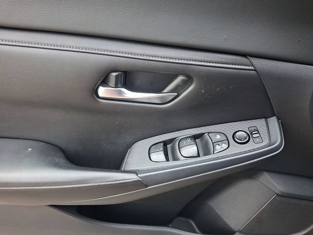 Used 2020 Nissan Sentra SV FWD image 12