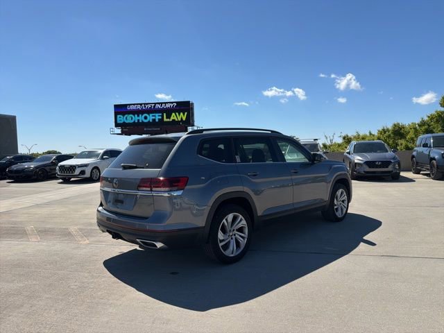 Used 2022 Volkswagen Atlas SE w/ Panoramic Sunroof Package image 3