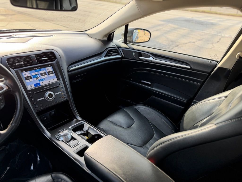 Used 2018 Ford Fusion Titanium AWD/4WD image 19