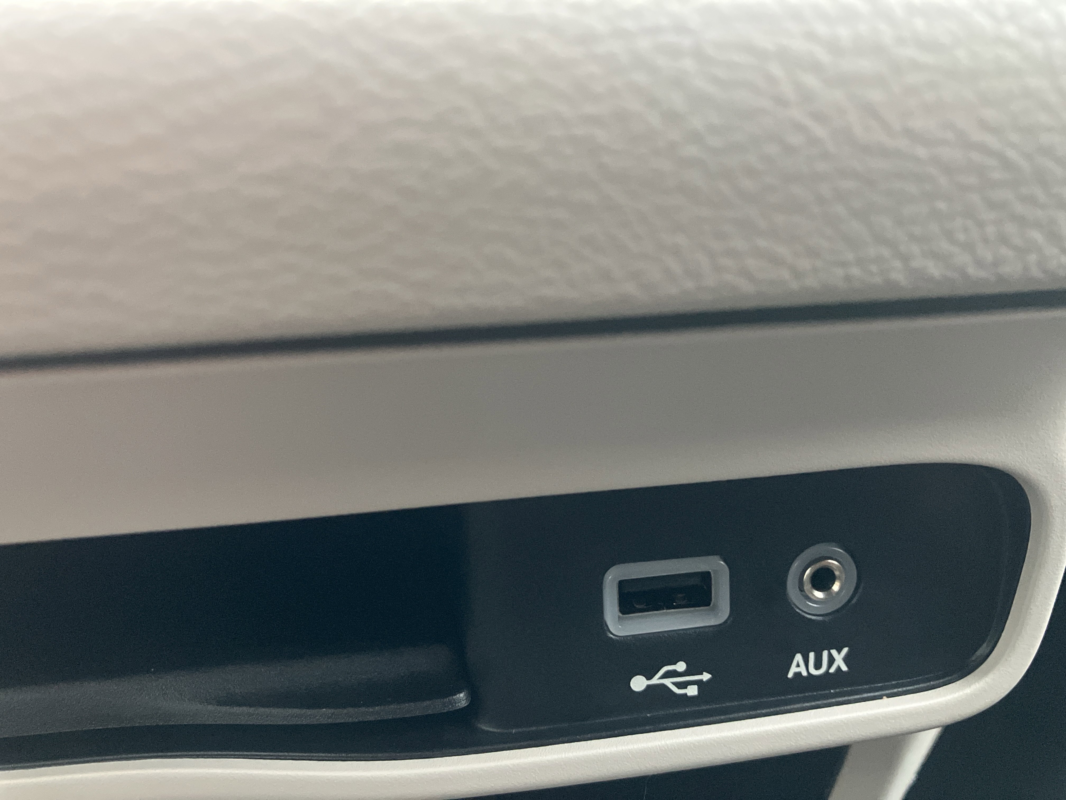 Used 2017 Chrysler Pacifica Touring-L w/ Tire & Wheel Group image 29