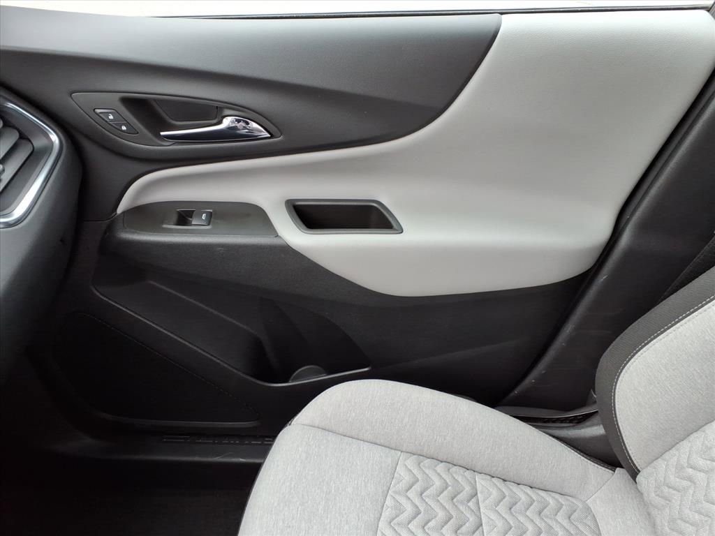 Used 2023 Chevrolet Equinox LS w/ LS Convenience Package image 31