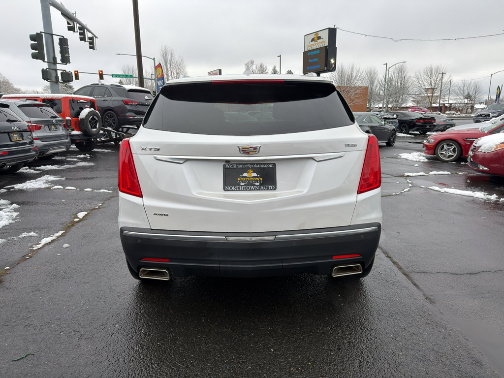 Used 2017 Cadillac XT5 Luxury w/ Driver Awareness Package image 5